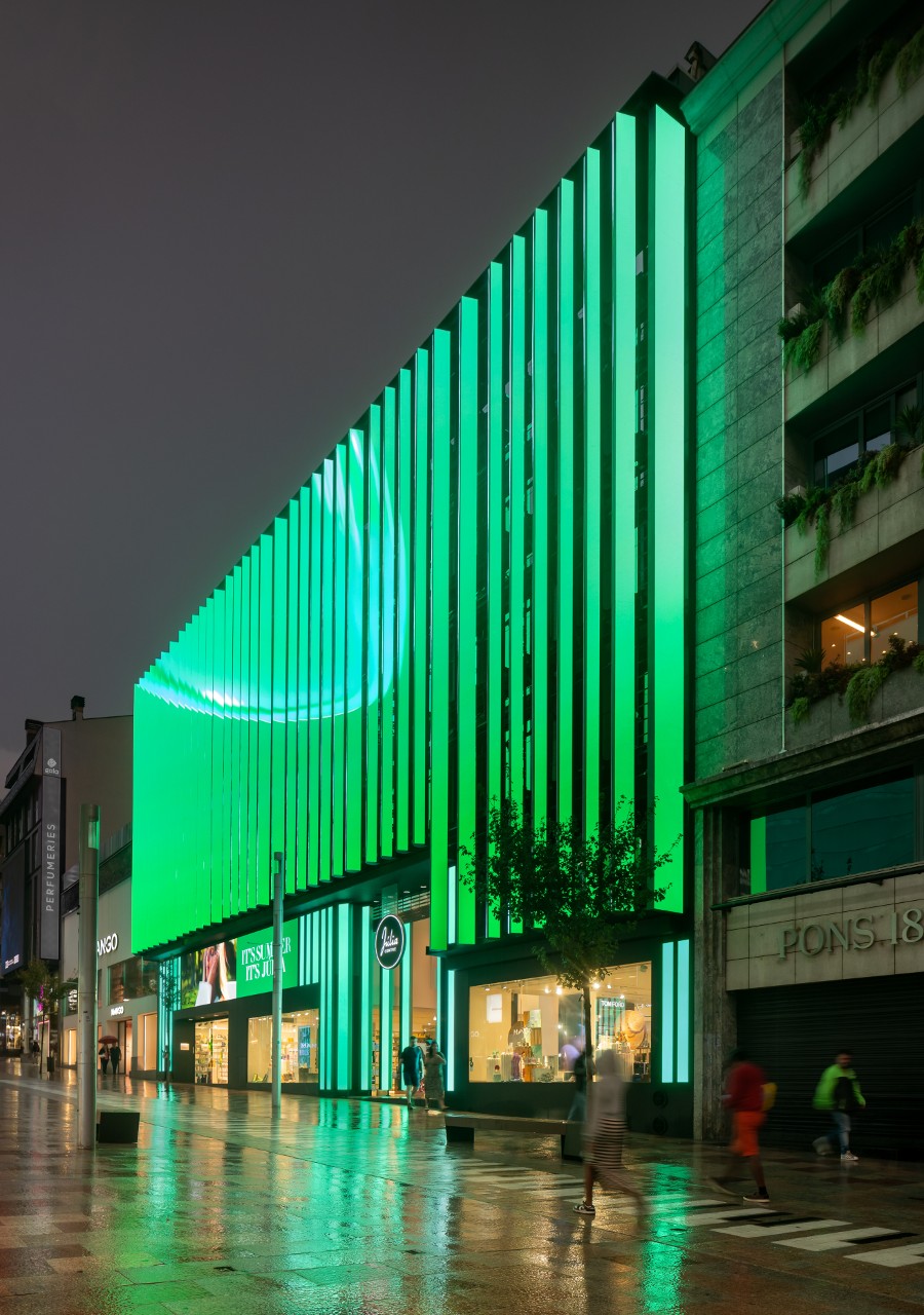 smart lighting facade