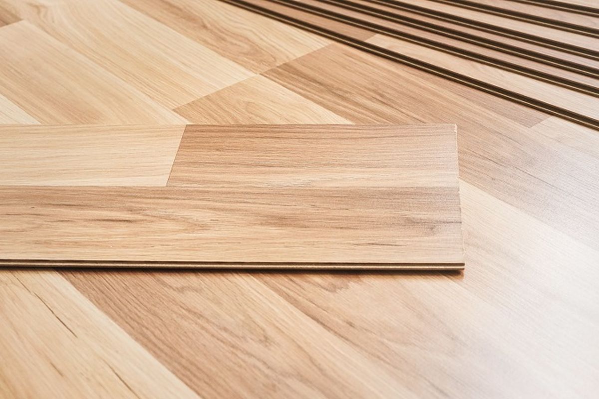Kayu Laminasi: Solusi Cerdas untuk Hunian Estetik