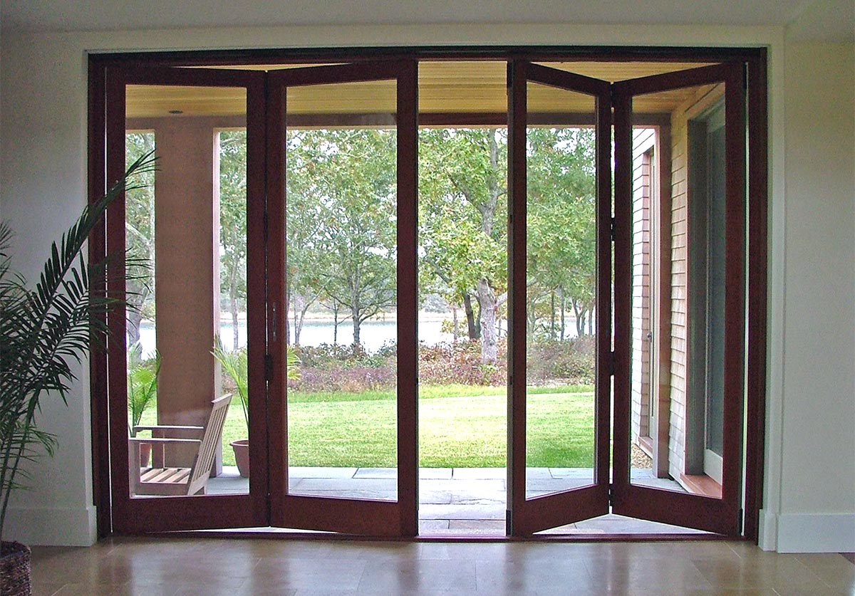 Pintu Lipat Kayu