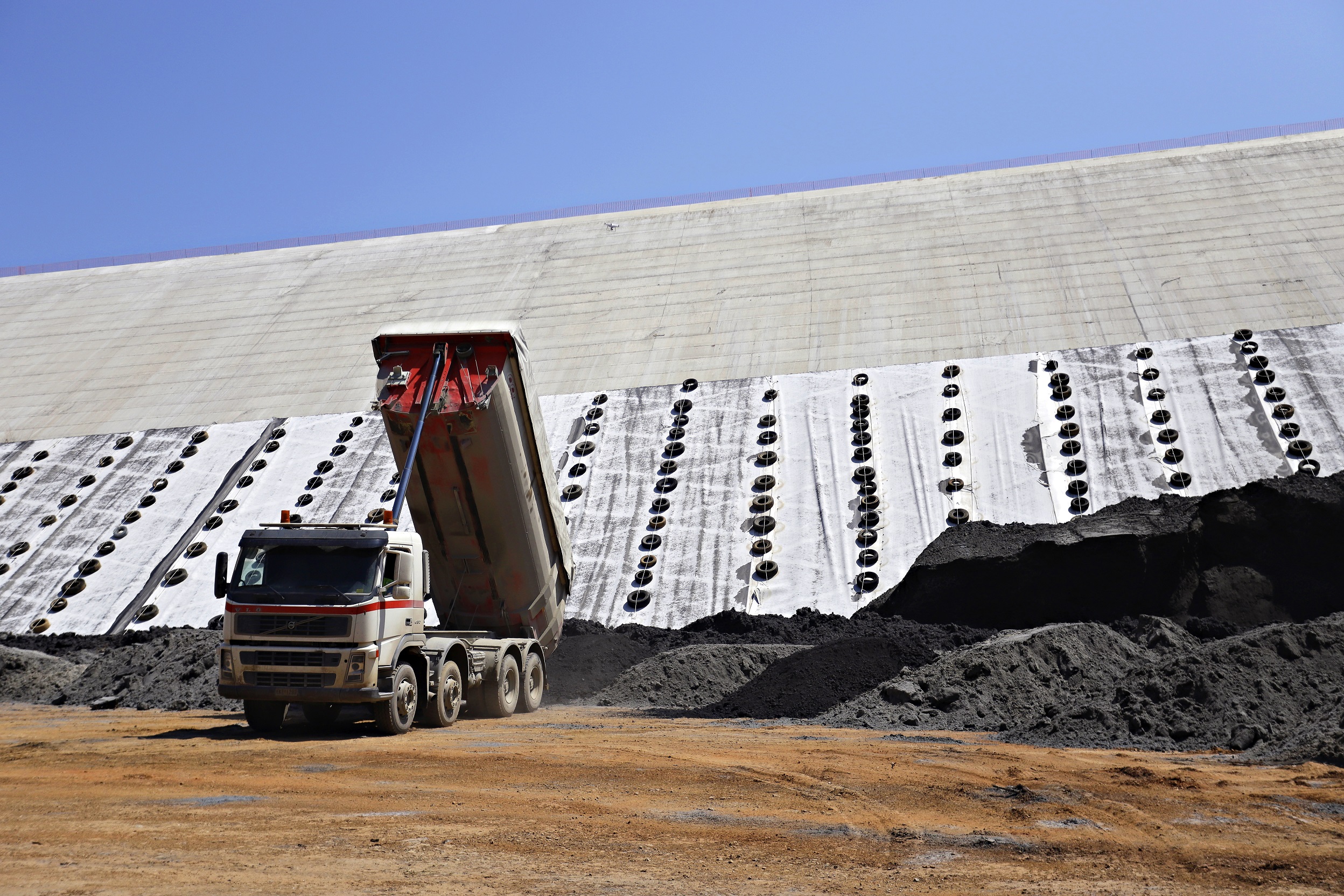 Dry stacking