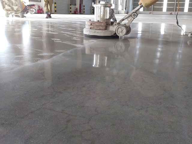 Carport Beton Poles: Panduan Lengkap Memilih Material dan Desain