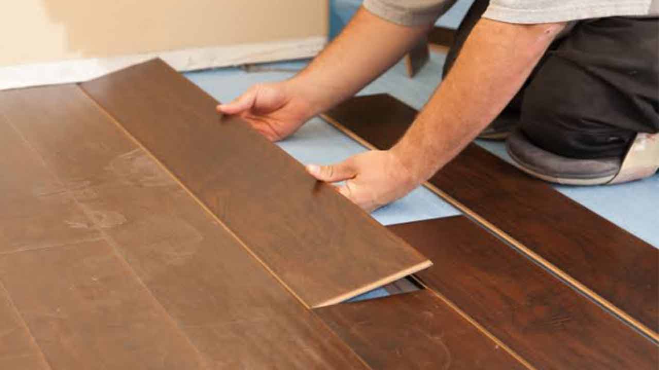 Lantai Vinyl Kayu: Tips Perawatan Agar Awet dan Bersih