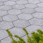 Hexagonal Pavers: Paving Segi Enam untuk Estetika Modern