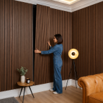 Slat Wall Panels: Panel Kayu Alur untuk Dinding Berkarakter Tinggi