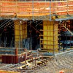 Pekerjaan Sloof Beton: Fondasi Kekuatan Bangunan yang Sering Terlihat Sederhana tetapi Sangat Krusial