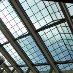 Photovoltaic Glass: Inovasi Kaca Pintar Penghasil Energi untuk Bangunan Modern