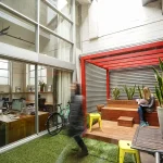 Ruang Komunal Menjadi Jantung Interaksi dalam Perancangan Arsitektur Modern